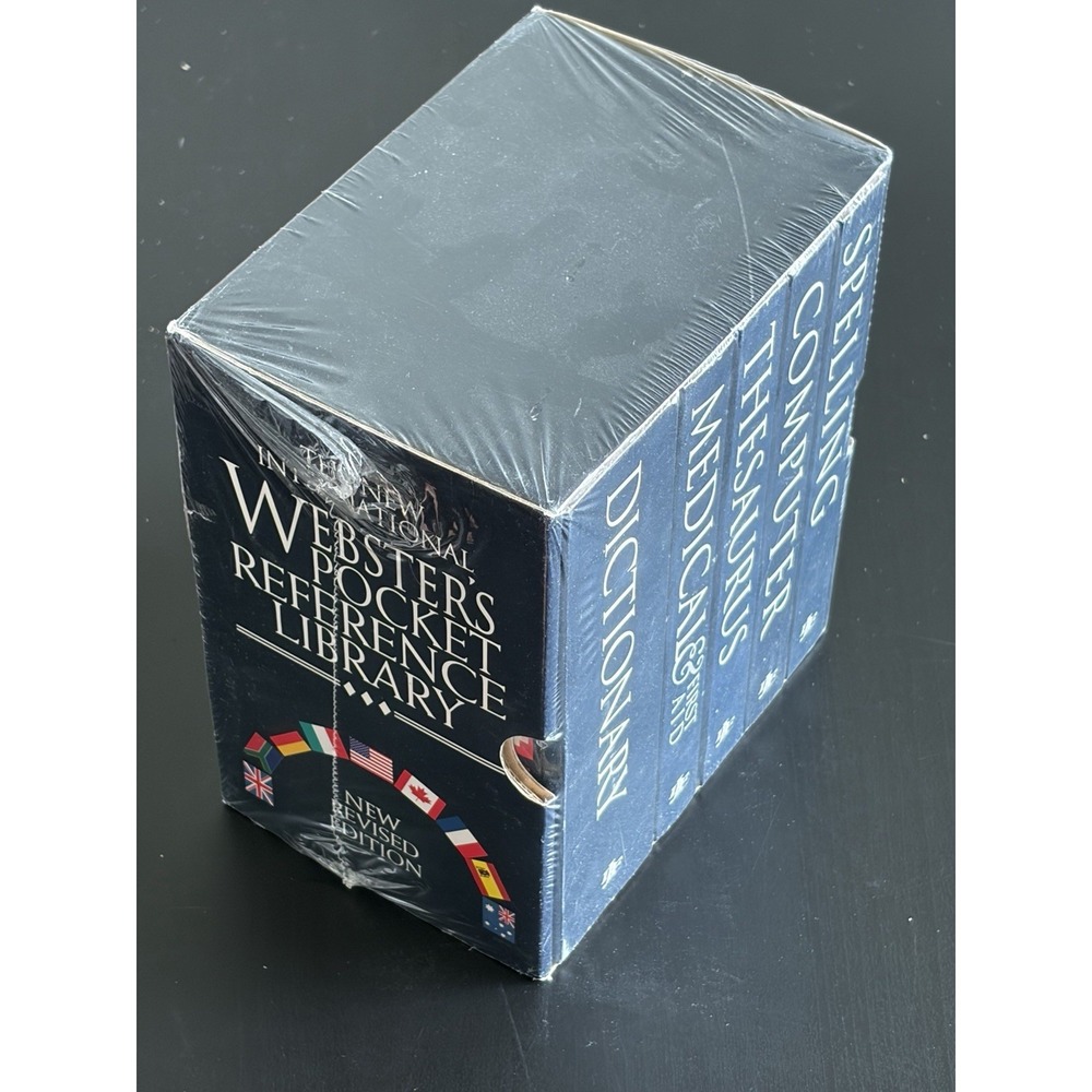 Websters New Pocket Reference Library First Aid Dictionary Thesaurus 5 Book Set